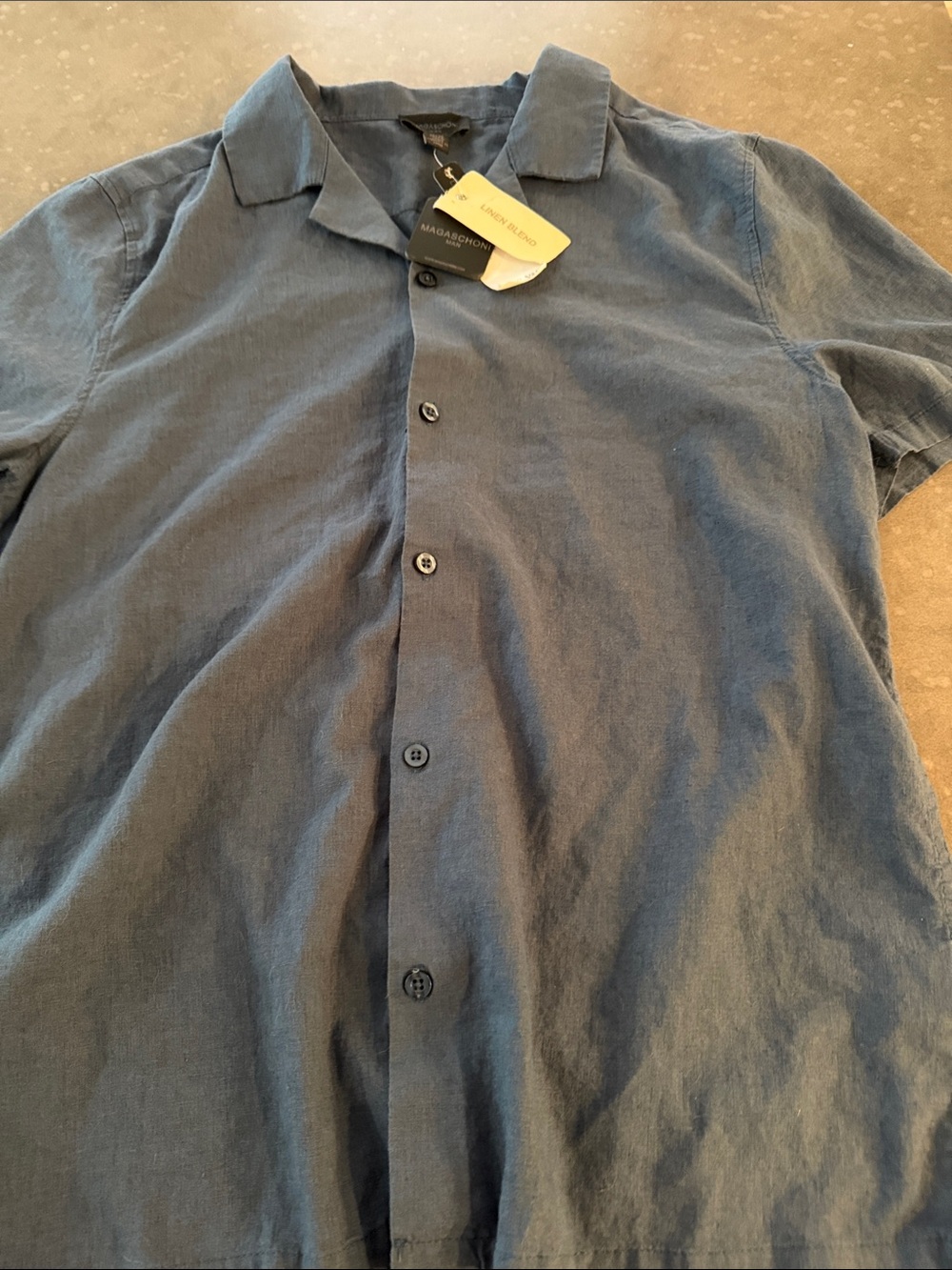 Casual Short-Sleeve Button-Down Shirt in Navy